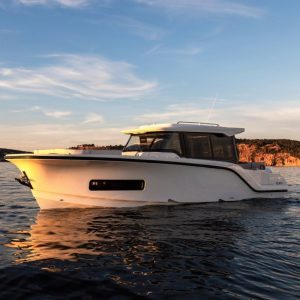 AIATA Wayfinder 38 Cabin version