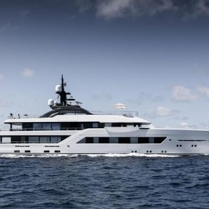 Amels 60 ENTOURAGE 1