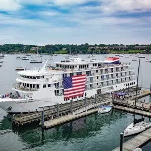 American Cruise Lines bautizo American Patriot