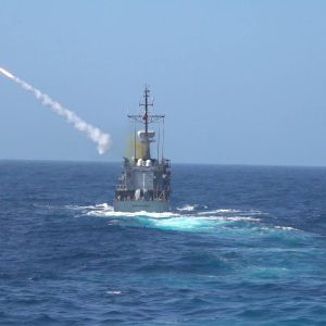 Armada de Colombia - Lanzamiento misil 07-2025