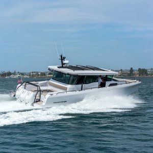 Axopar Boats alianza OneWater Marine