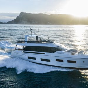 Azimut Fly 82