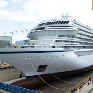 CRUISE-Viking-Vesta-float