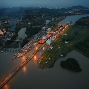 Canal de Panama noche