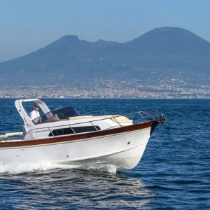 Cantiere Mimi Libeccio 850 cabin running 1