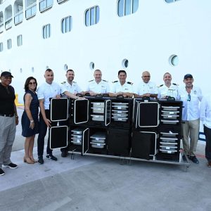 Carnival Corporation realiza su primera donación de alimentos en Latinoamérica
