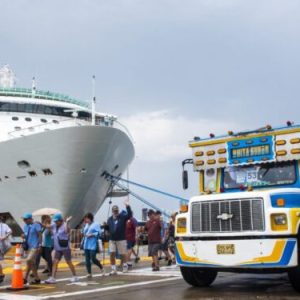 Cartagena-espera-la-llegada-de-mas-de-400-mil-turistas-750x375