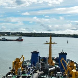 Dimar-supervisa-dragado-de-mantenimiento-en-zonas-portuarias-de-Buenaventura-e1757952692577