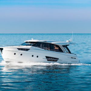 Greenline Yachts GL45 COUPE Diagonal left front