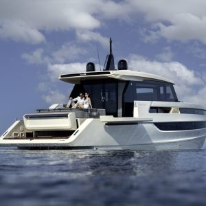 Invictus Yacht ST550 2