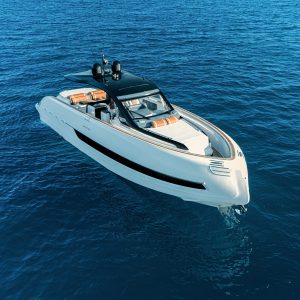 Invictus Yacht_TT460_Shell_Edition_7