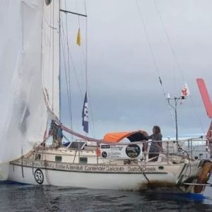 Kirsten-Neuschafer-gana-la-Golden-Globe-Race-1