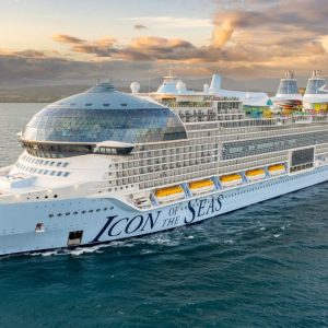 Royal Caribbean Icon_of_the_Seas_proa