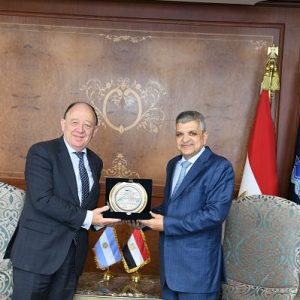 argentina-canal-suez-reunion