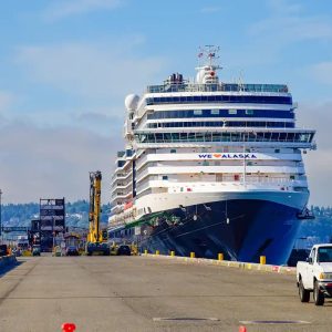 holland-america-line-ship-port-of-seattle
